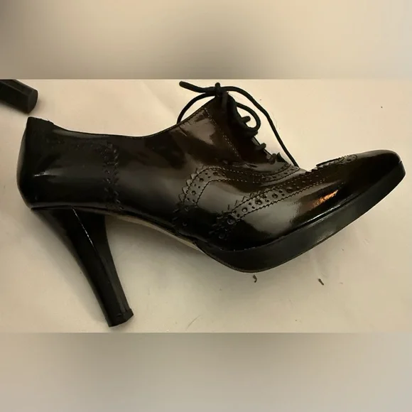 Via Spiga Black Patent Leather Heels - Picture 4 of 4